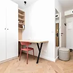 Easy Rent- Reduta 52, Citycenter, 24h Check-in Apartment